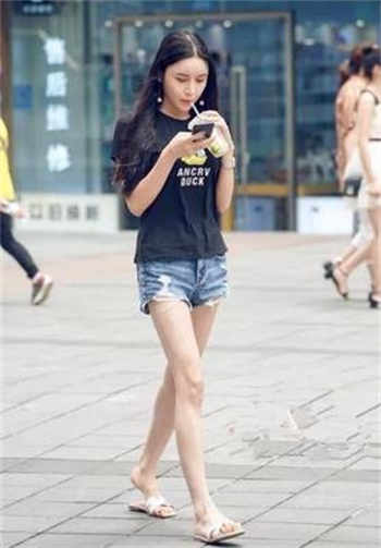 《妻子的好友》