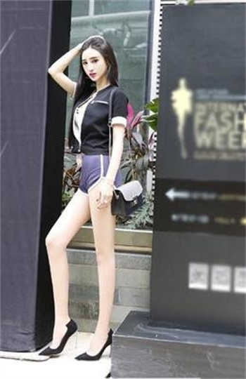 婚纱店的旖旎
