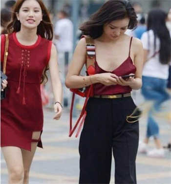 微信搭讪附近的人中出