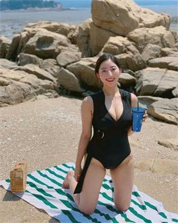 穿越爱情公寓之女神系统