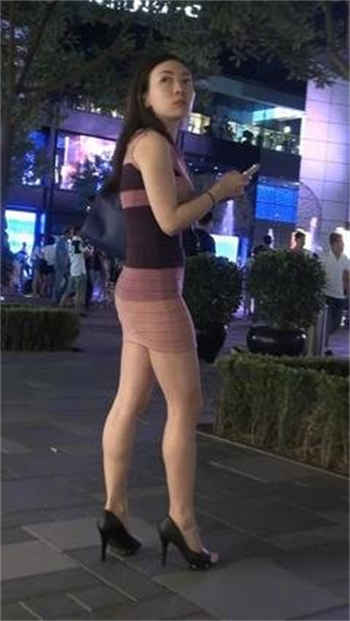 杨一凡和朋友比大小视频