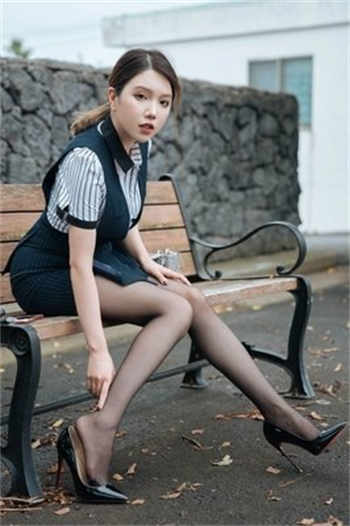 高岭家的两姐妹