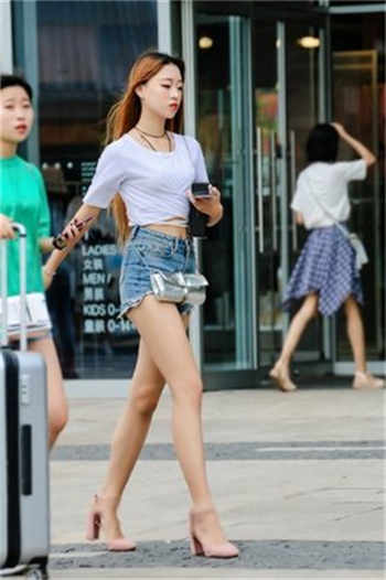 刘老师媲美75部云盘