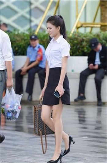贫穷的新娘用身体