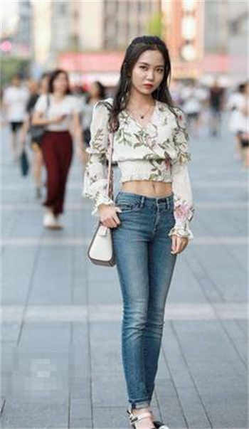 上海母犬鹿瑶