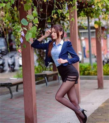 夹心饼干by朽木盆栽