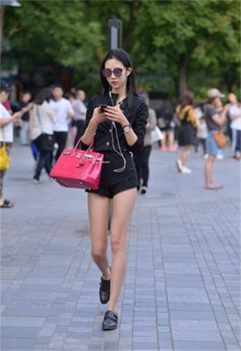 张悦6分4秒
