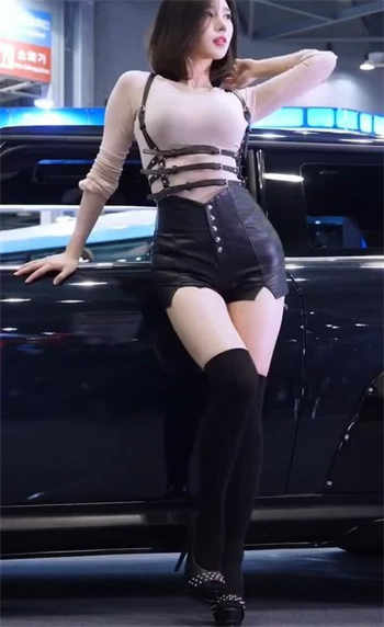 贫穷的新娘用身体