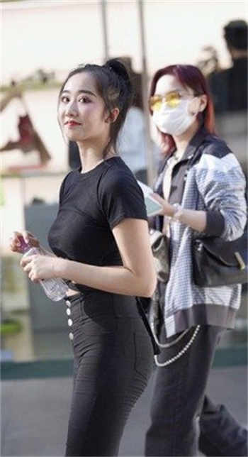 ellieleen直播闪现