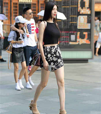 春满四合院女友小萱
