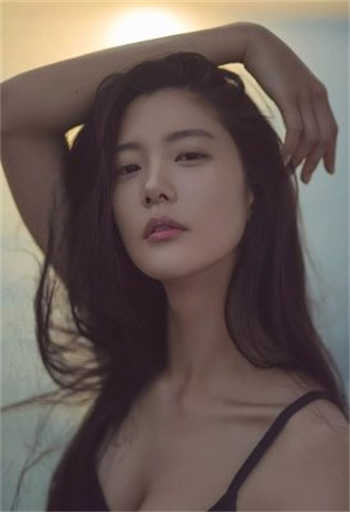 贫穷的新娘用身体
